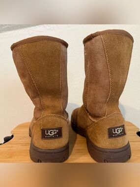 UGG Sheepskin Lined Leather Boots ‘ Ultimate Short Boot ‘
